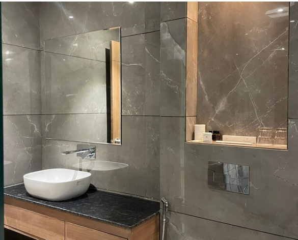 hotel three seasons near parikrama marg