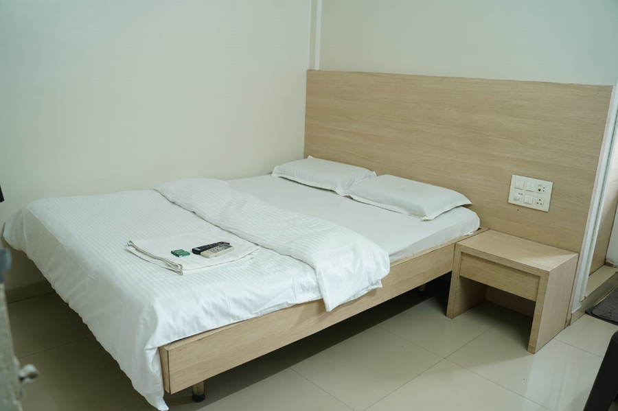 hotel aashish deluxe