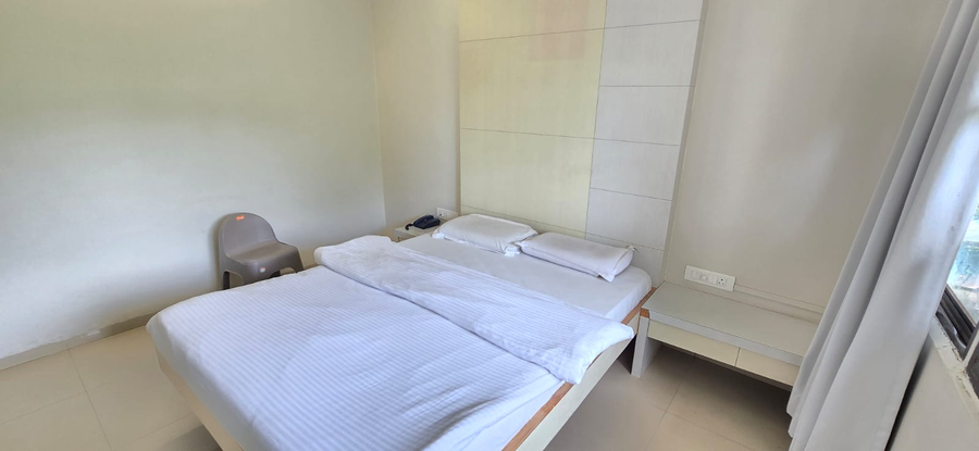 hotel aashish deluxe