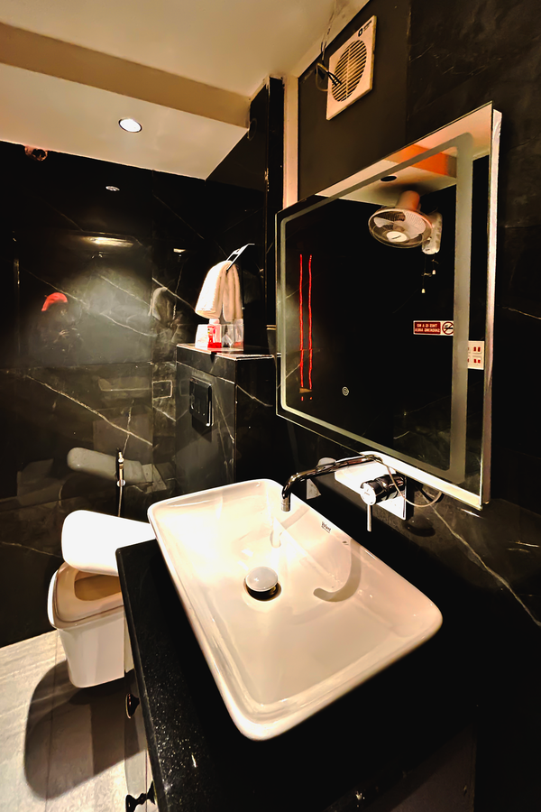 orsom stays sassy sector 42