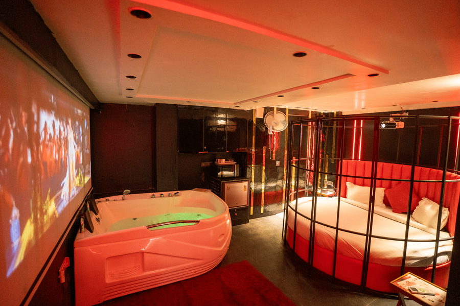 orsom stays sassy sector 42