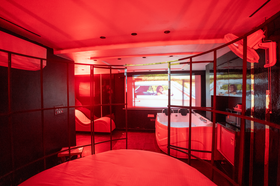 orsom stays sassy sector 42