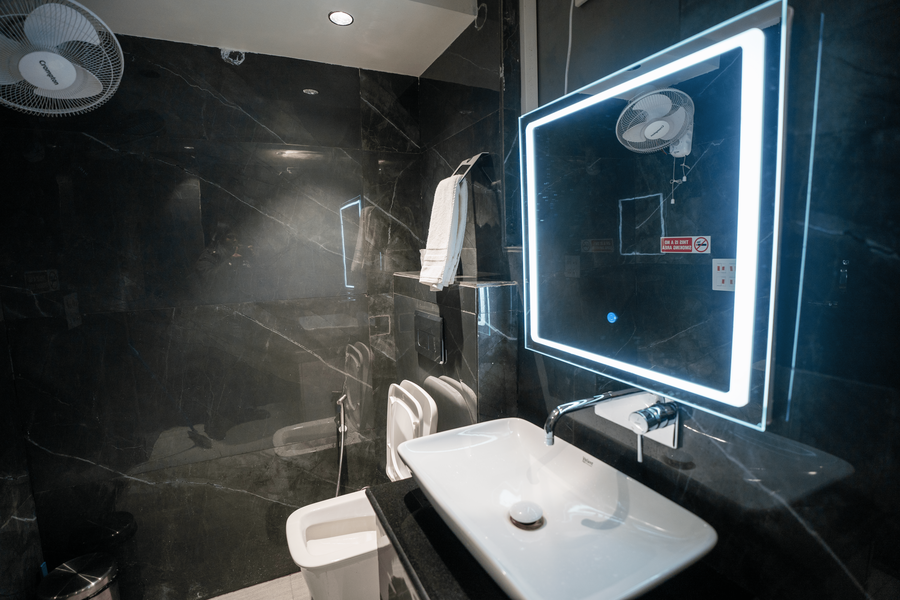 orsom stays sassy sector 42