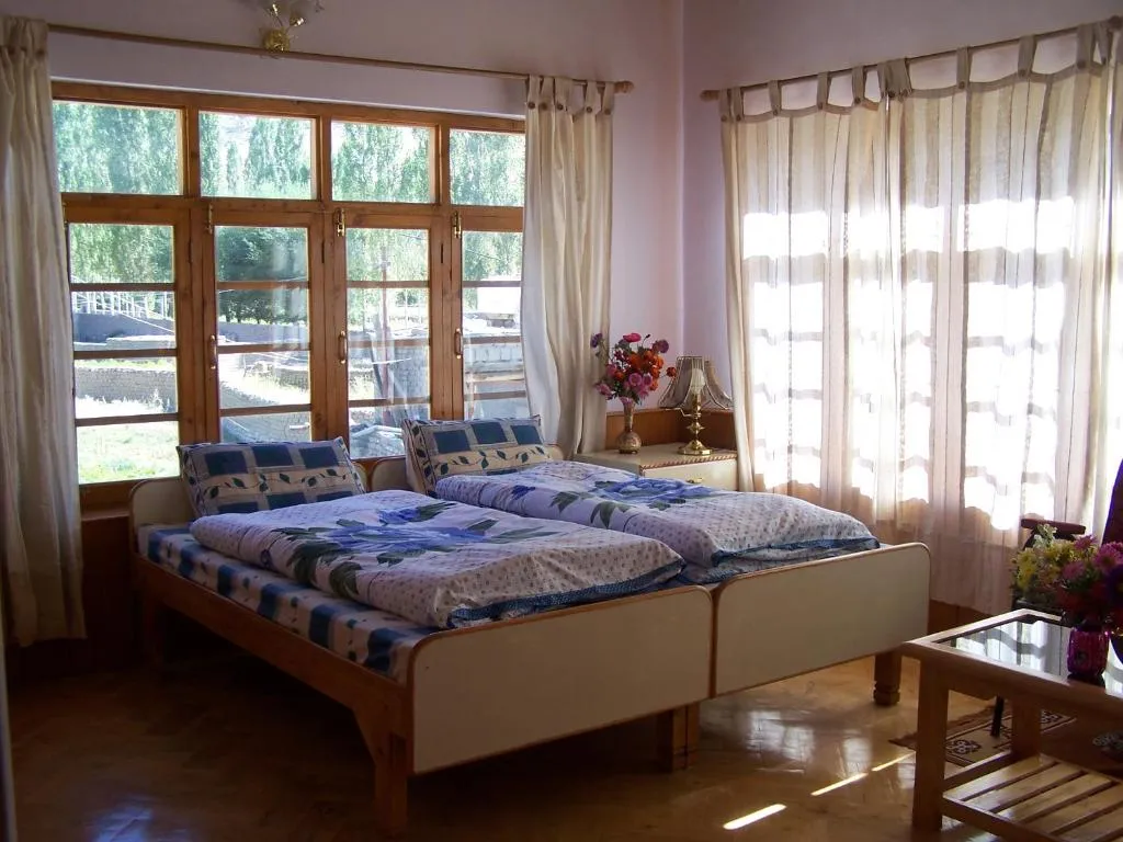 ser dung guest house