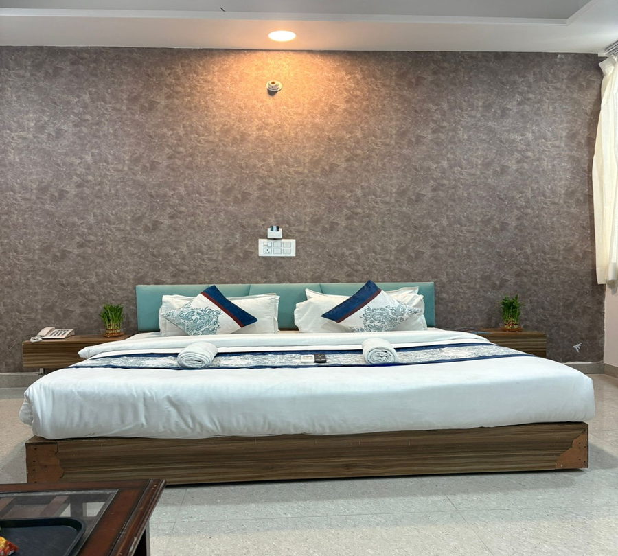 radiant blu hotel