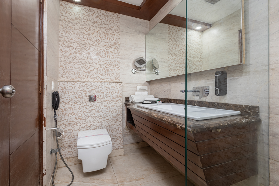 lawrence solitaire resort mall road mussoorie