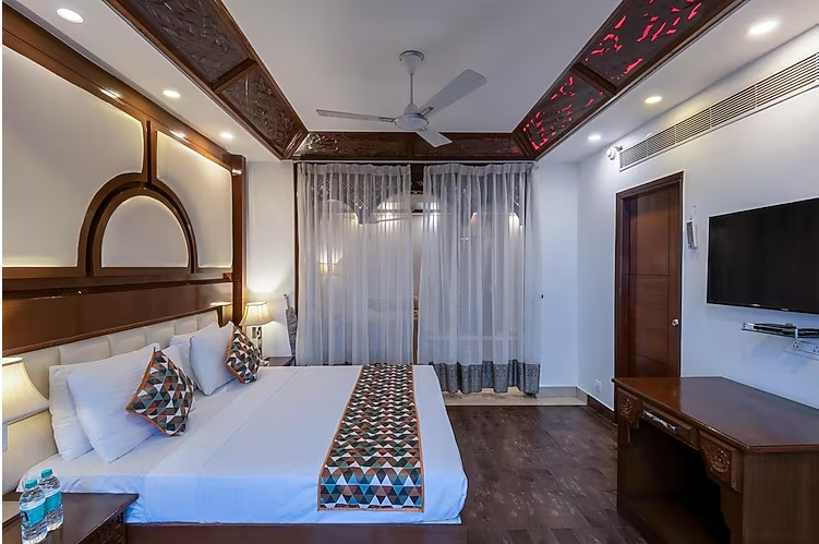 lawrence solitaire resort mall road mussoorie