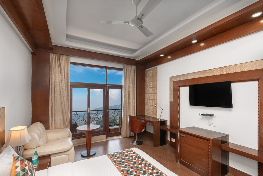 lawrence solitaire resort mall road mussoorie