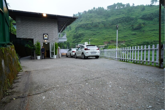 Dallas The Retreat Resort By Kher Hospitality Pvt. Ltd.,India>>Mussoorie,4 star
