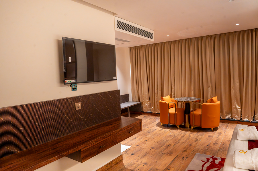 golden amulya restwings kempegowda international airport road