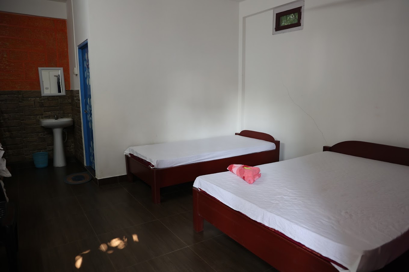 boras home stay kaziranga