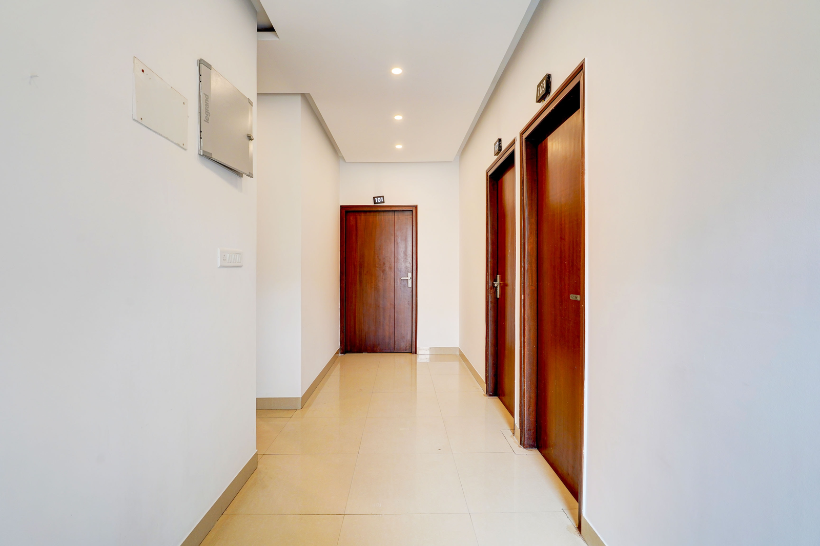Super Townhouse Hebbal Bhadrappa Layout,Yelahanka,2 star