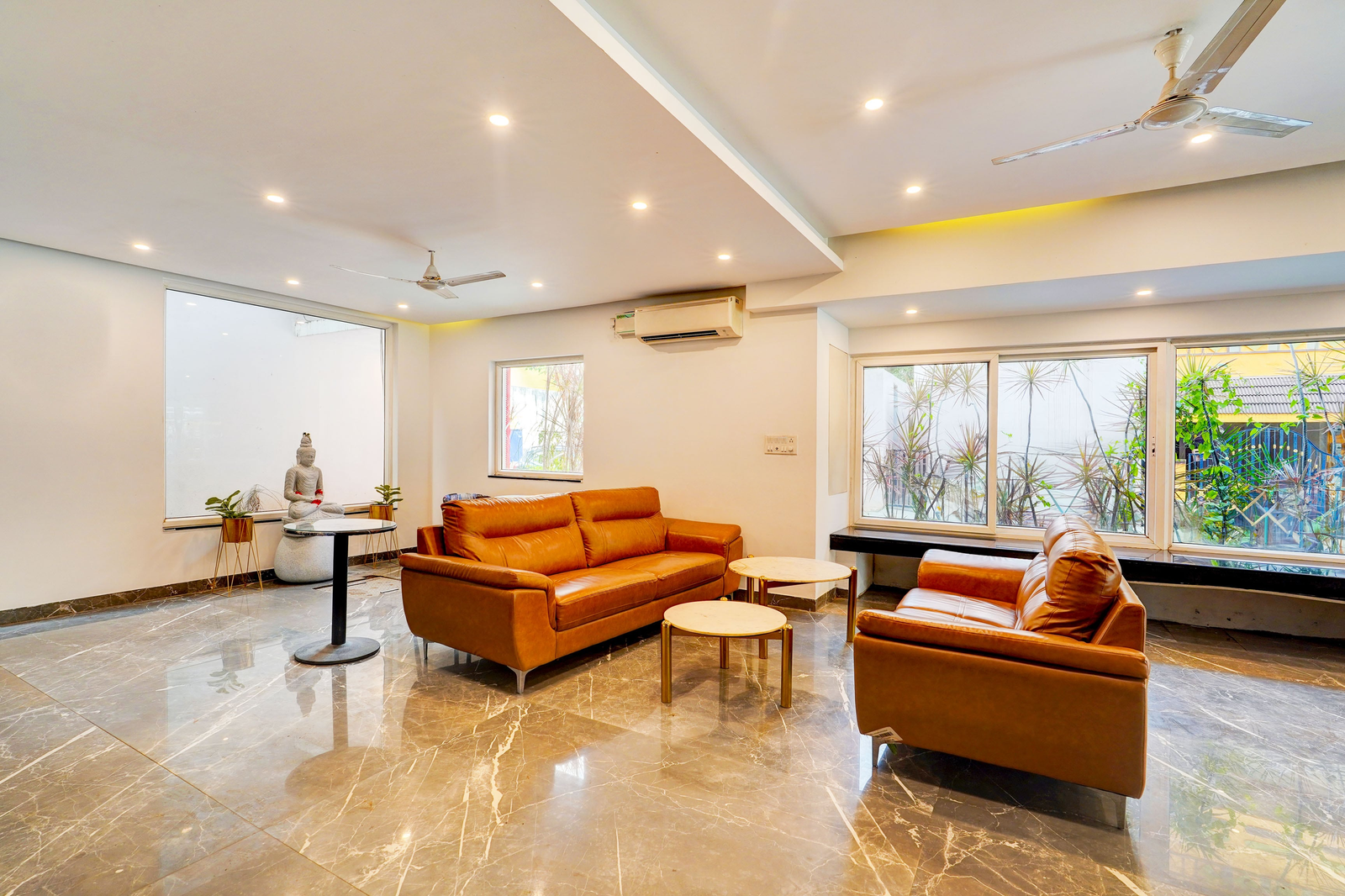 Super Townhouse Hebbal Bhadrappa Layout,Yelahanka,2 star