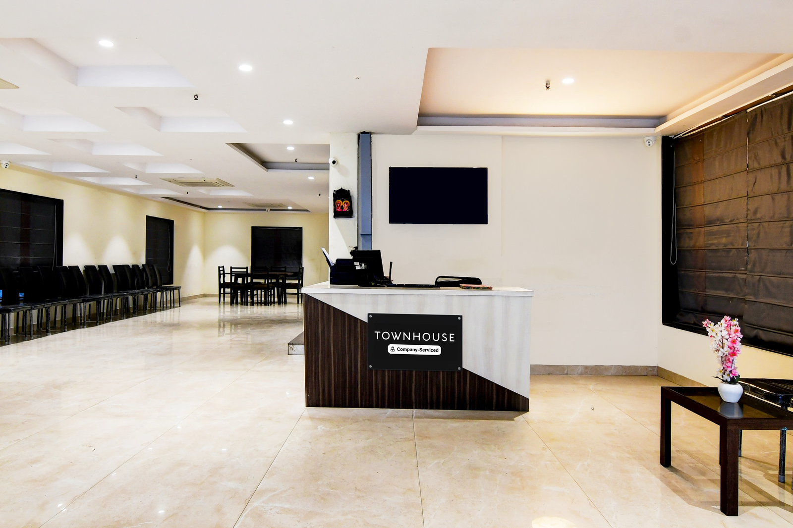 Super Townhouse New Town Near Dlf,New Town,4 star