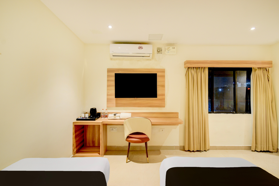 palette naveena grand hyderabad