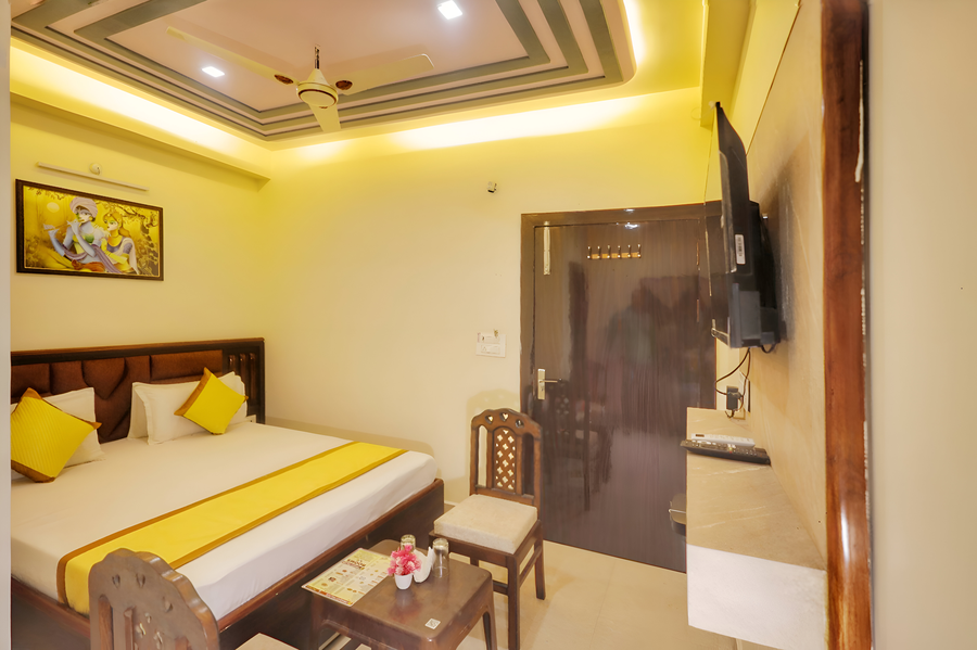 Hotel Pragati Palace,Dwarka Enclave, Krishna Nagar, Mathura,3 star