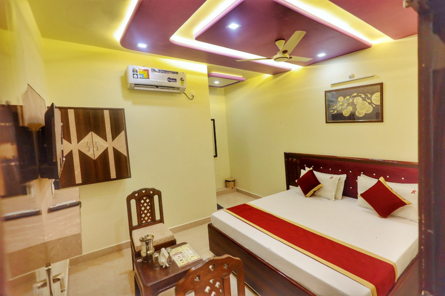 Hotel Pragati Palace,Dwarka Enclave, Krishna Nagar, Mathura,3 star