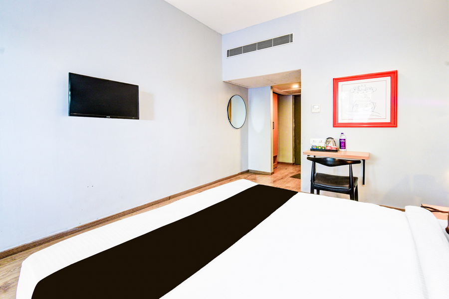 super townhouse lakdikapul