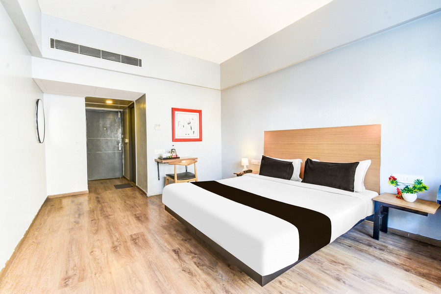 super townhouse lakdikapul