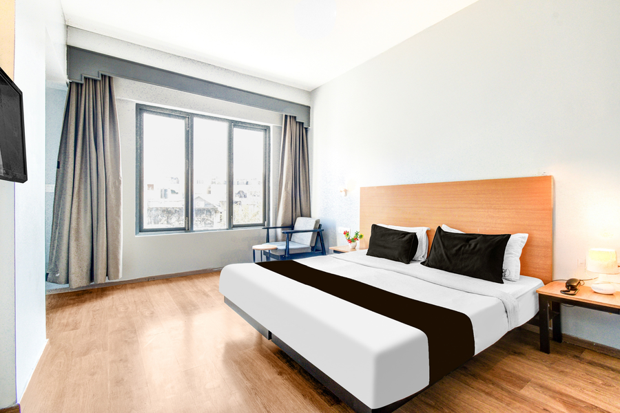 super townhouse lakdikapul