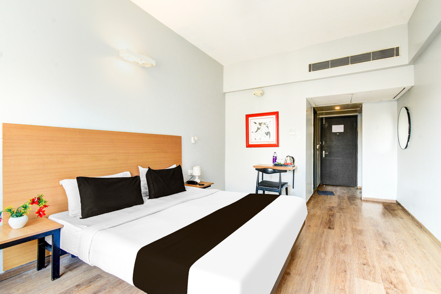 super townhouse lakdikapul