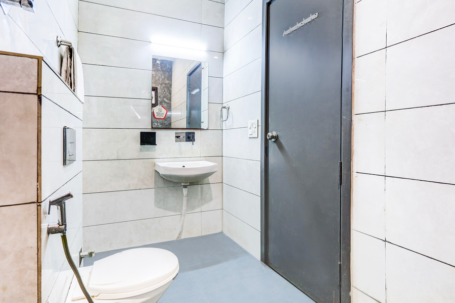 super townhouse rohini sector 23