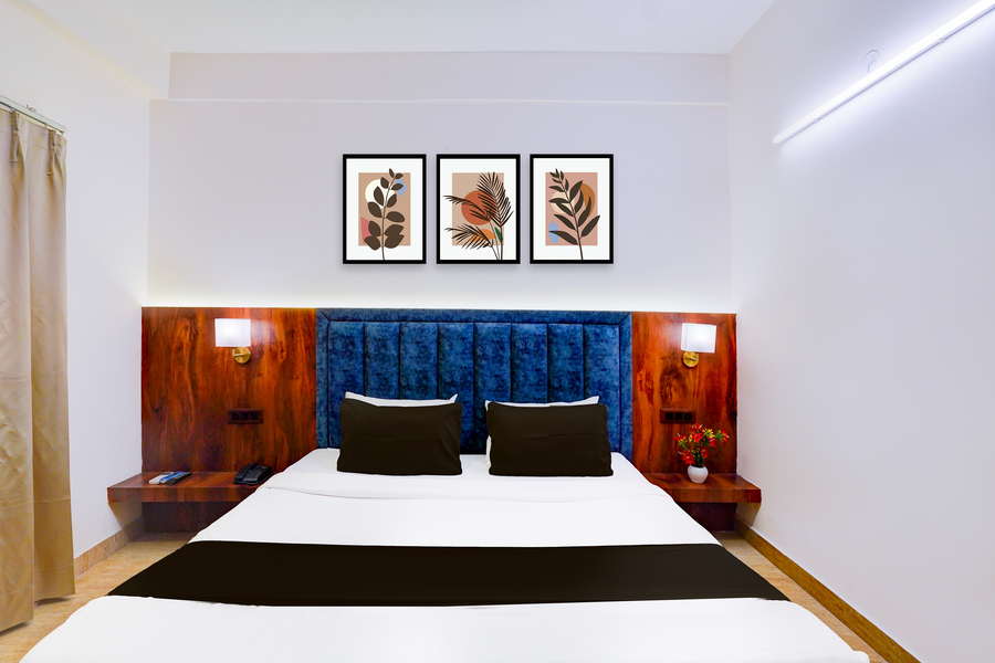 super townhouse prince chowk near railway station