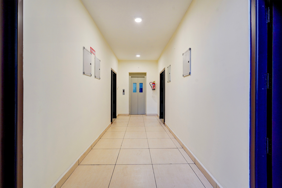 super hotel o valasaravakkam near chandra metro mall