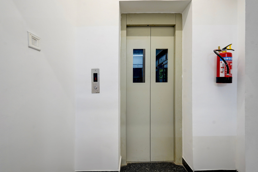 super hotel o valasaravakkam near chandra metro mall