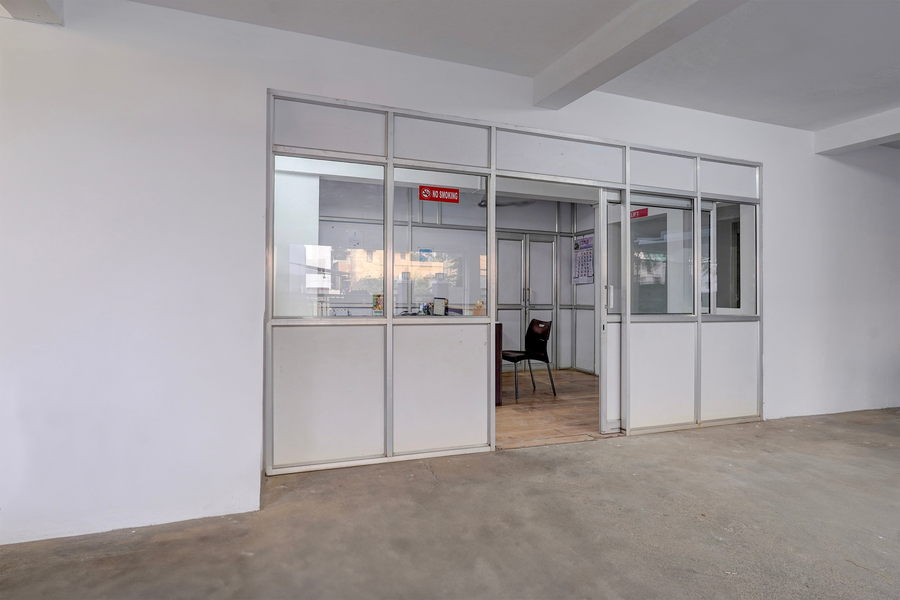 super hotel o valasaravakkam near chandra metro mall