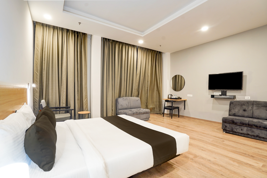 super townhouse gomti nagar matiyari