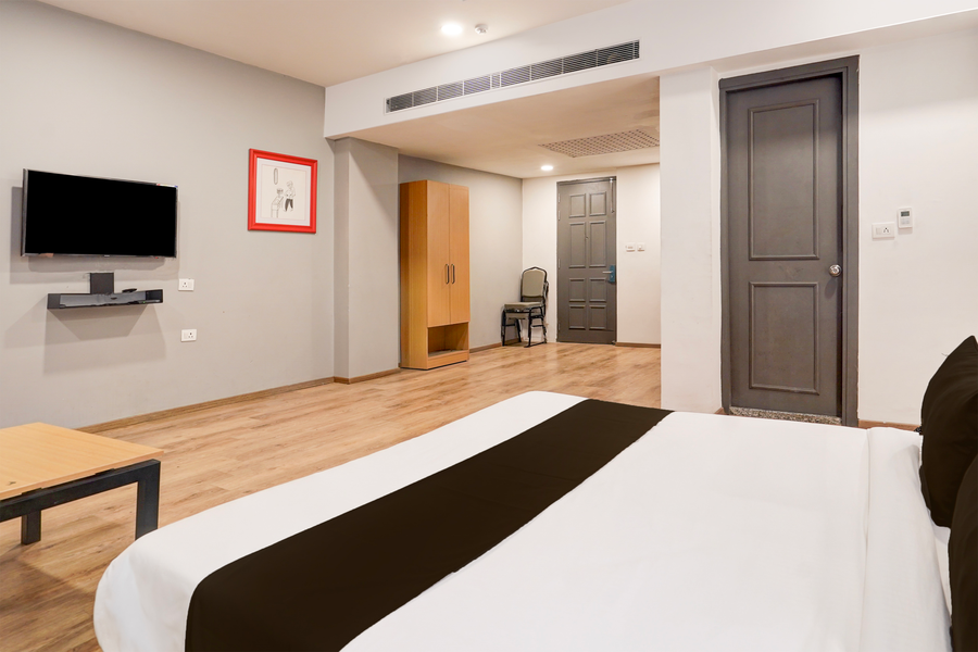 super townhouse gomti nagar matiyari