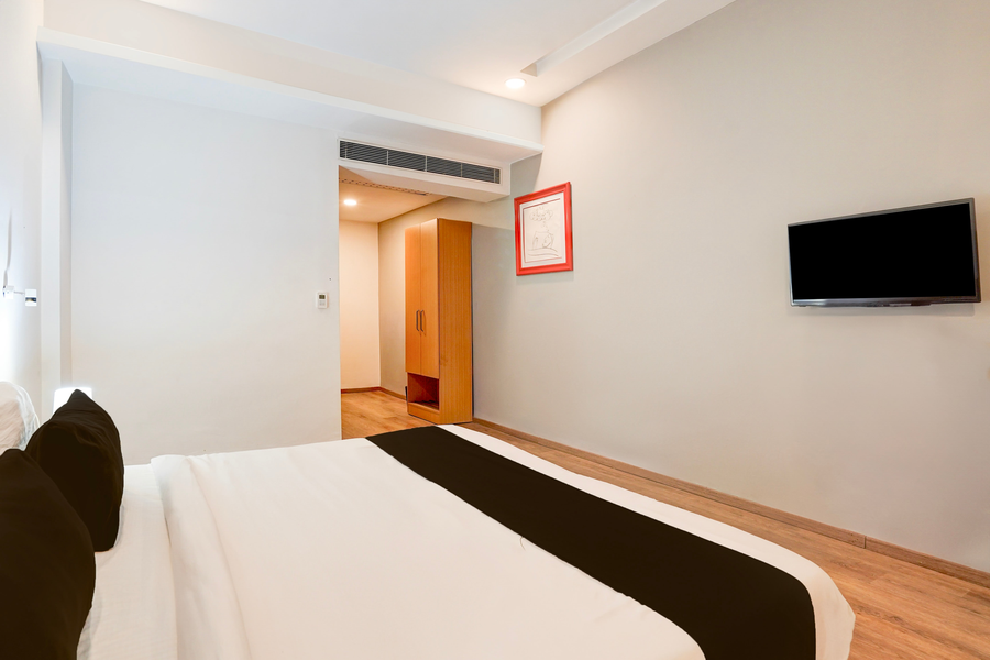 super townhouse gomti nagar matiyari