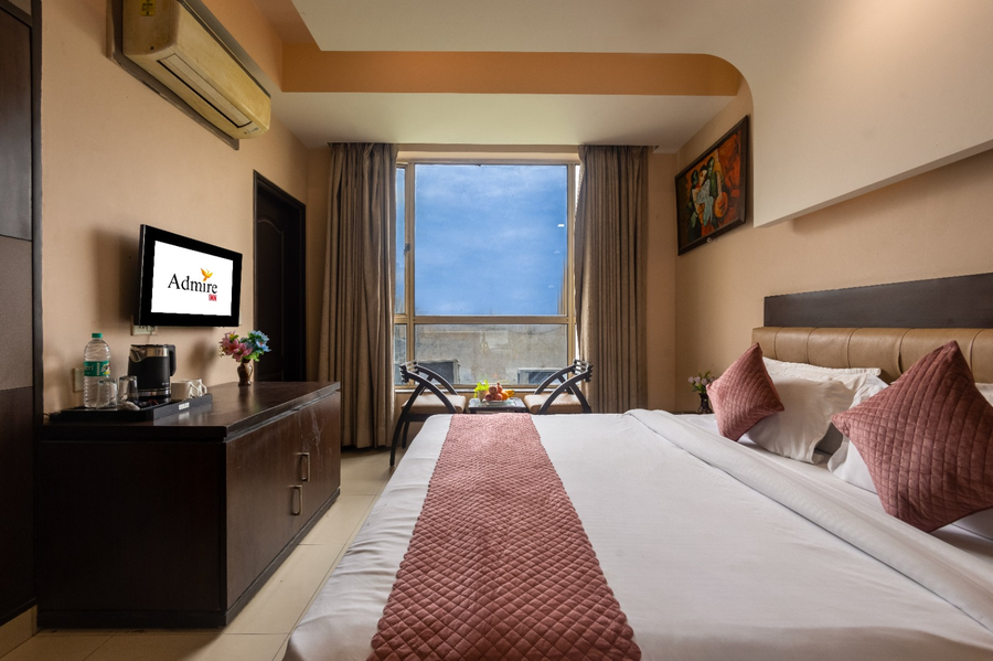 hotel admire inn sector 50