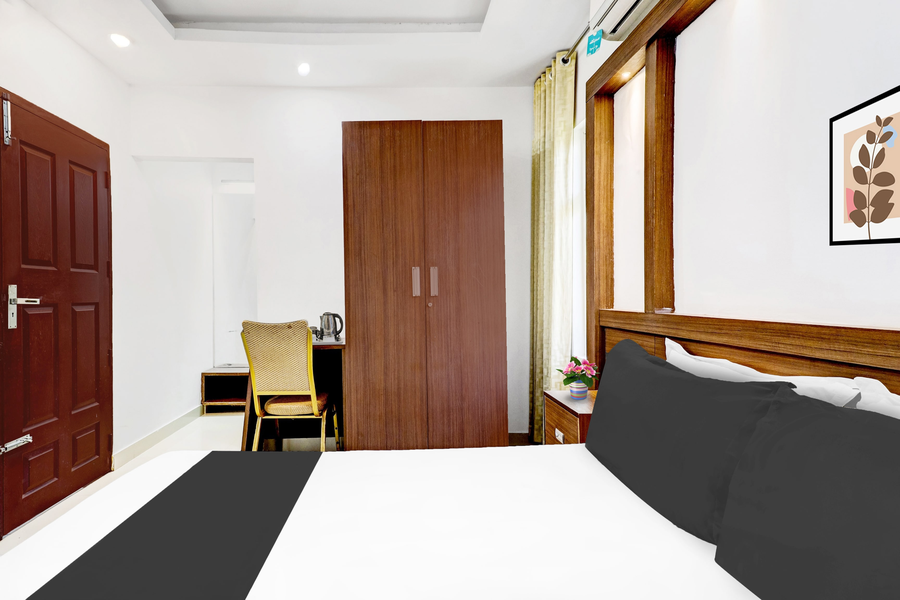 super hotel o kazhakoottam near al saj convention centre