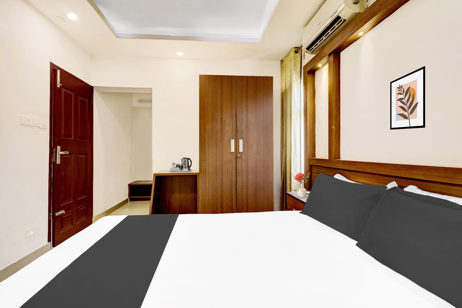super hotel o kazhakoottam near al saj convention centre