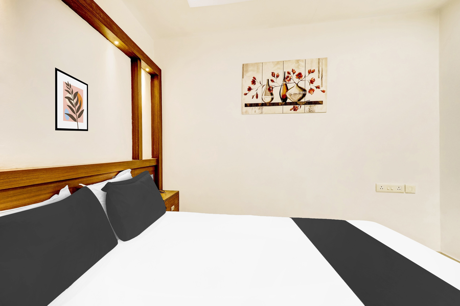 super hotel o kazhakoottam near al saj convention centre