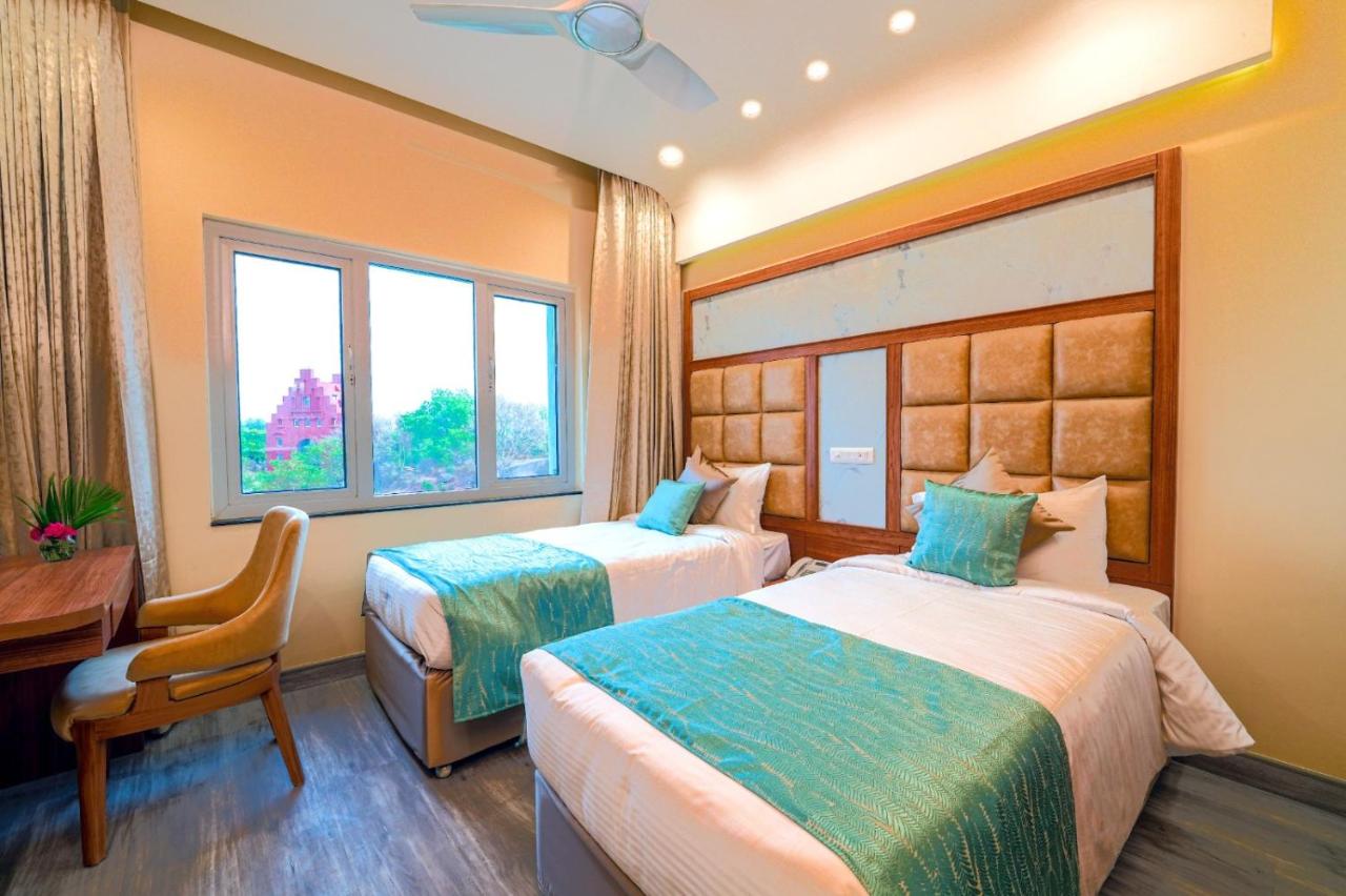 tara comfort hotel ramoji film city