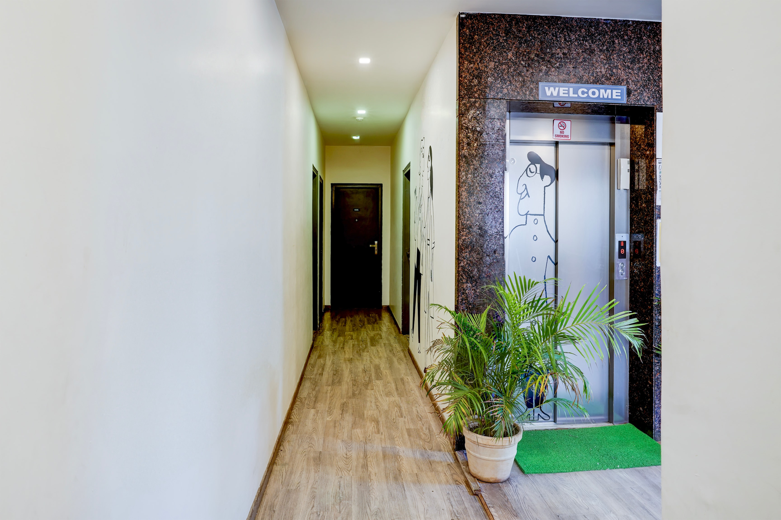 Super Townhouse Ulsoor Near Halasuru Metro Station,Ulsoor,3 star