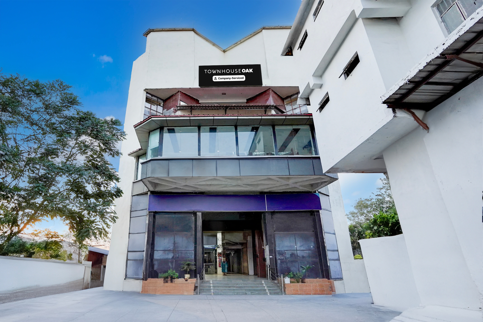 Super Townhouse Oak Clock Tower,RAJPUR ROAD,4 star