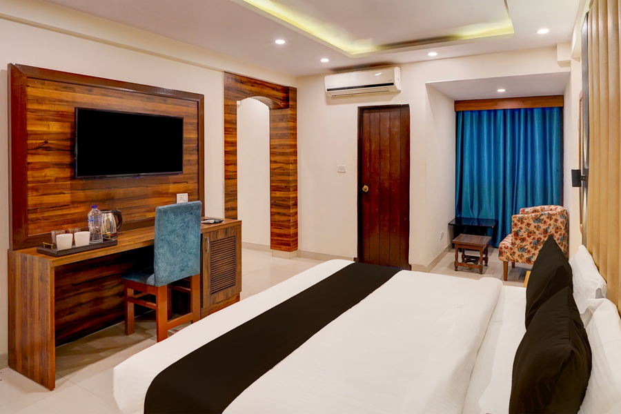 super townhouse oak clock tower