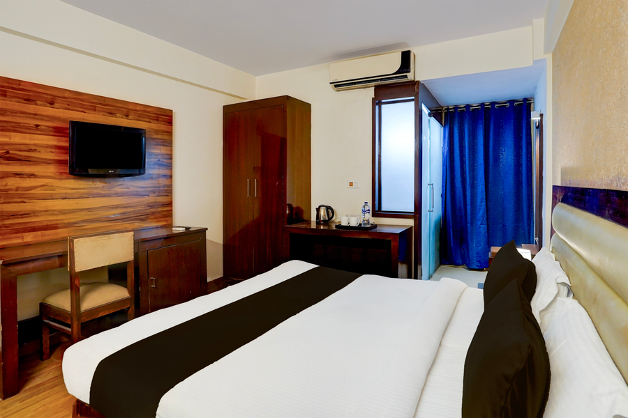 super townhouse oak clock tower