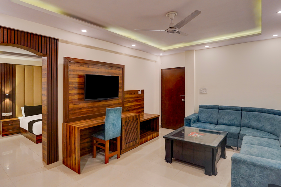 super townhouse oak clock tower