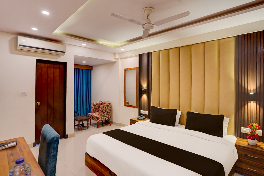 super townhouse oak clock tower