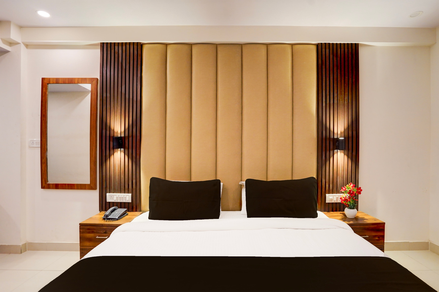 super townhouse oak clock tower