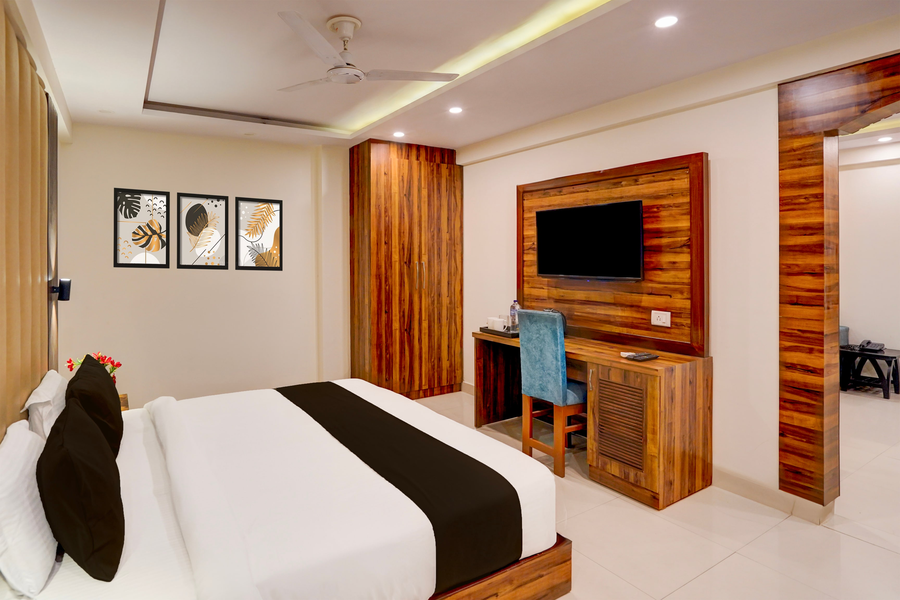 super townhouse oak clock tower