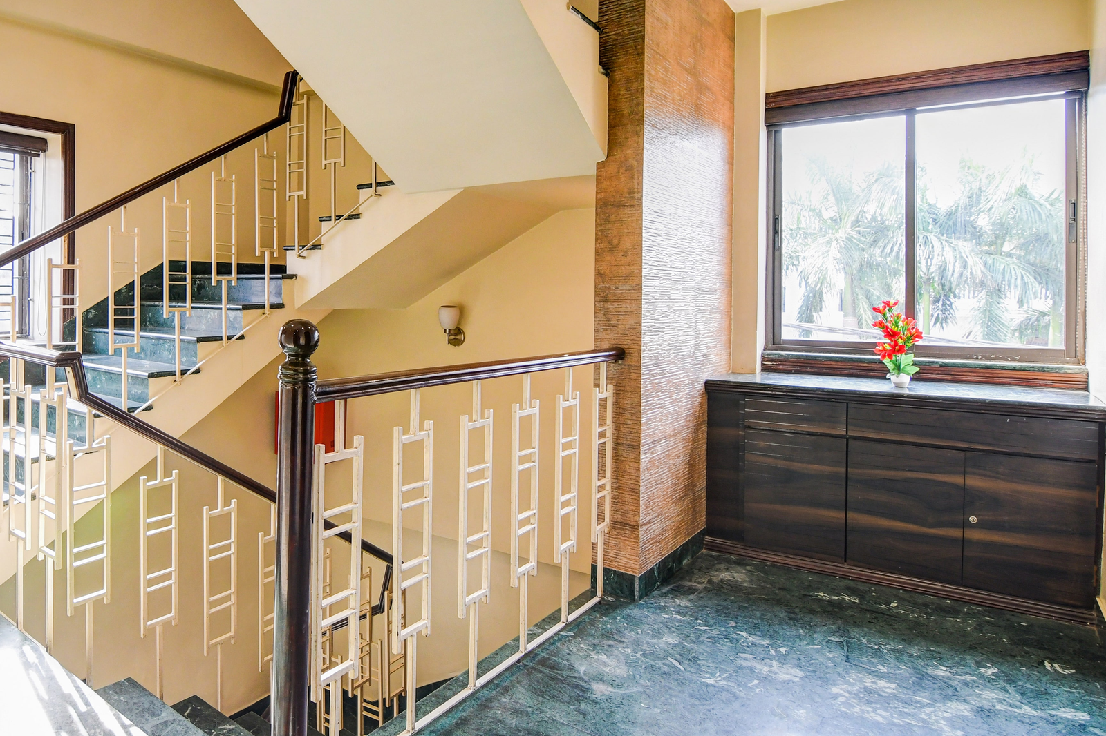 Super Collection O Belgacihia Near Kolkata Railway Station,Belgachia,4 star