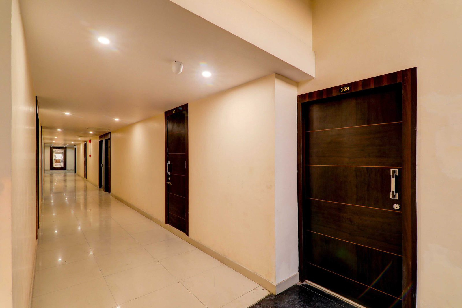 Super Collection O Alambagh Formerly Bm Palace,Kanpur Road,4 star