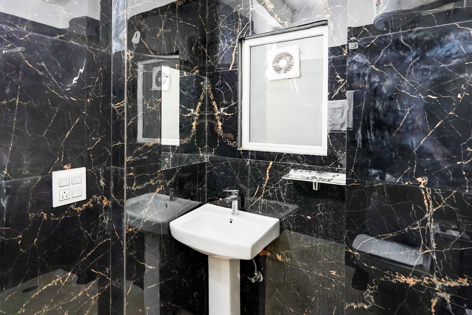 super townhouse sector 86 near sector 83 metro station