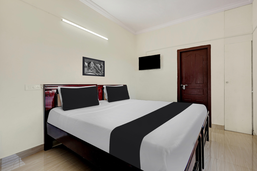 oyo hotel o ramaraopet near kakinada beach